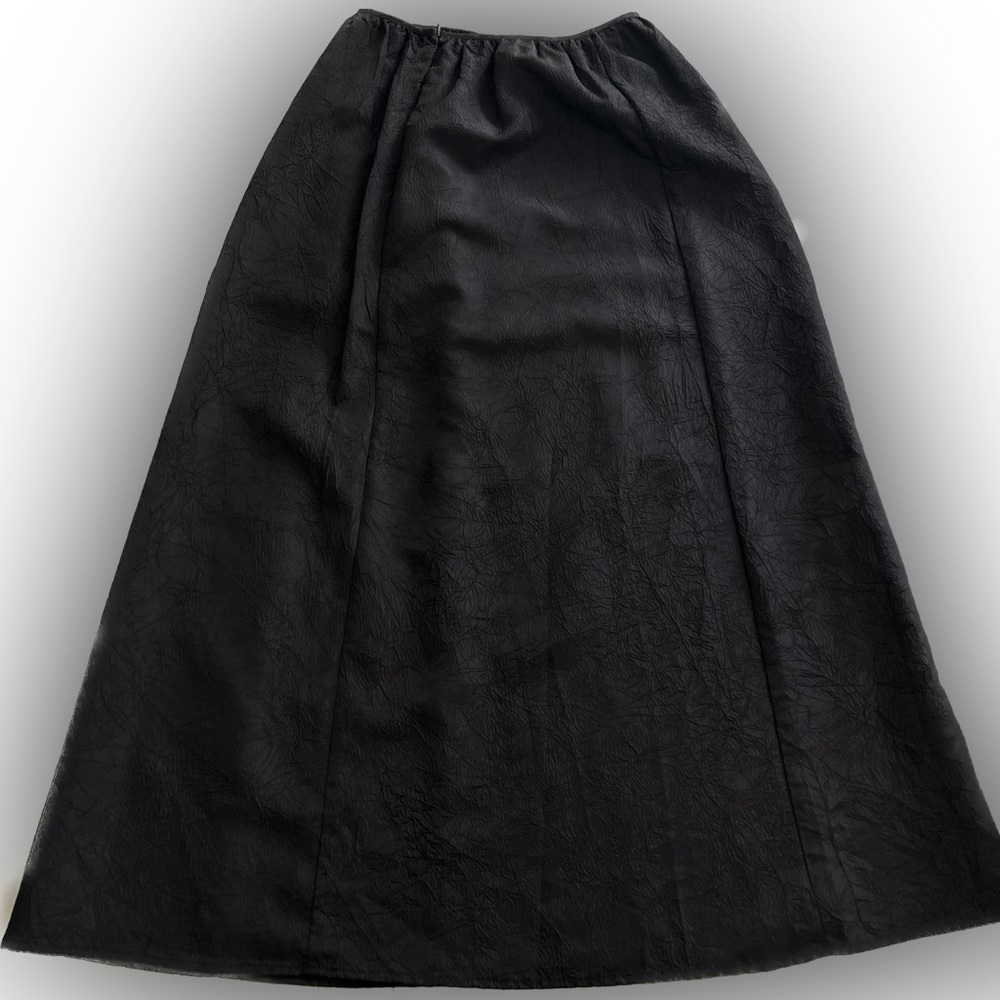 Vintage Long Black Crepe Full Skirt Women’s Size 5 Wrinkled Style Fabric Sheen